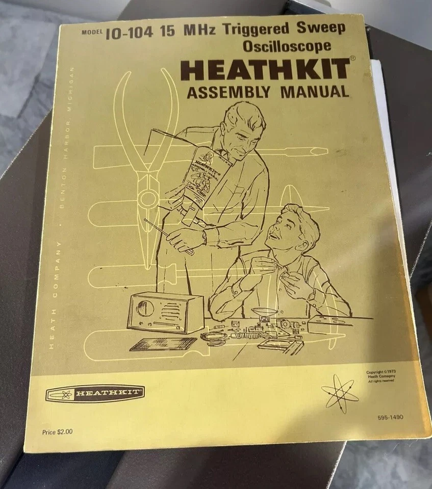 Heathkit IO-104 15 MHz Solid State Oscilloscope, Manual & Schematics - Image 3 of 4