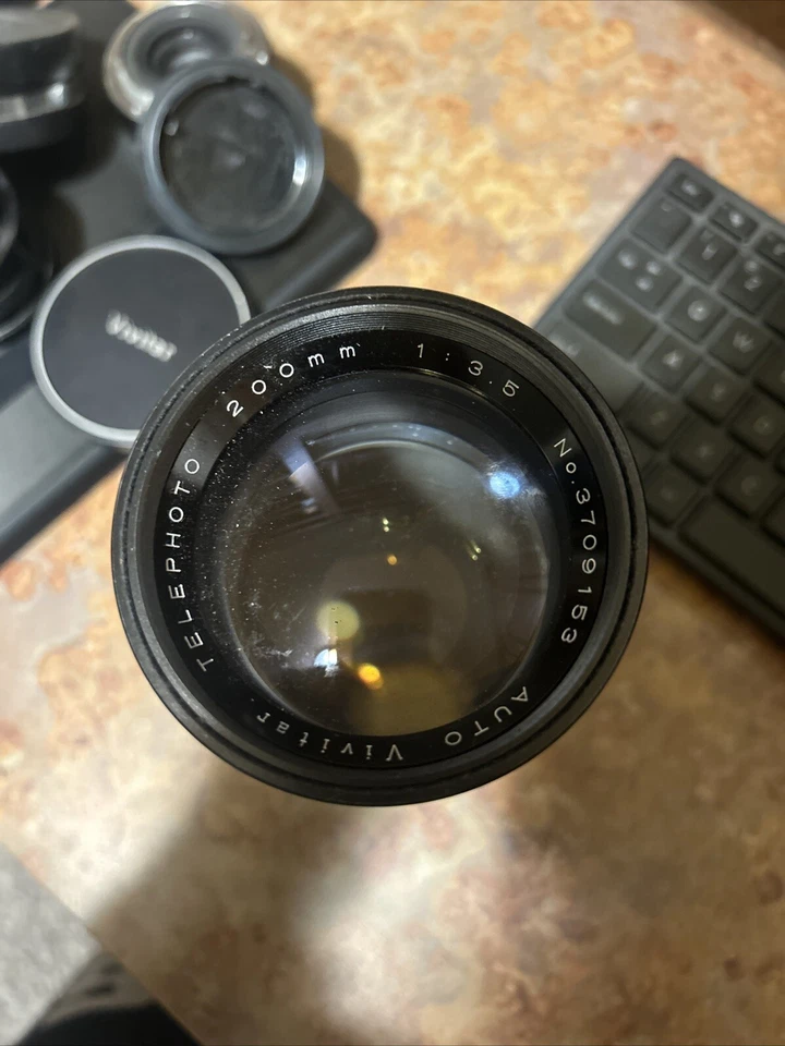 Vivitar 200mm / 1:3.5 AUTO TELEPHOTO - Image 2 of 4
