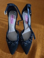 Betsey Johnson Women  s Viera Strappy 4 Inch Heels Floral Velvet Black Size 8M