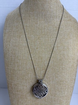 Aromatherapy Diffuser Round Locket Necklace Silver Tone Stainless Steel 