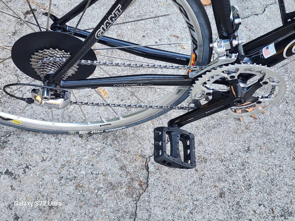 Bicicleta de carretera Giant TCR, cuadro de carbono con ruedas Campagnolo Chorus y Mavic Ksyrium Foto 3 de 4