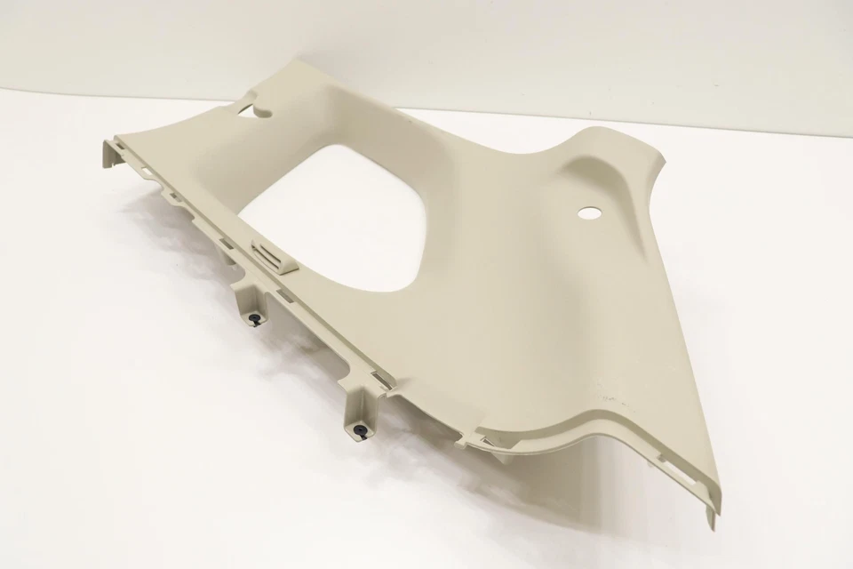 2014-2020 MITSUBISHI OUTLANDER RIGHT C PILLAR UPPER TRIM OEM 7230A692ZZ TRIM_22J - Image 2 of 4