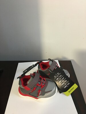 BRAND NEW INFANT BOYS SIZE 2 ATHLETIC WORKS BUNGEE SNEAKERS WITH WIGGLE ROOM