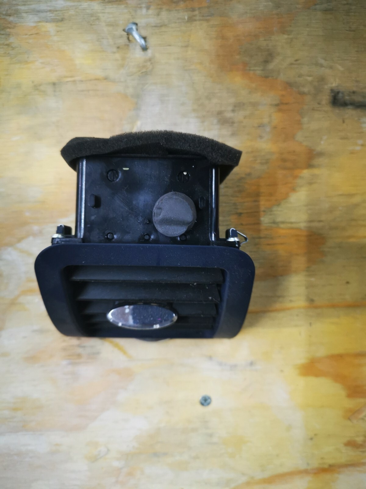 Maserati gran turismo side air vent in black 68238500