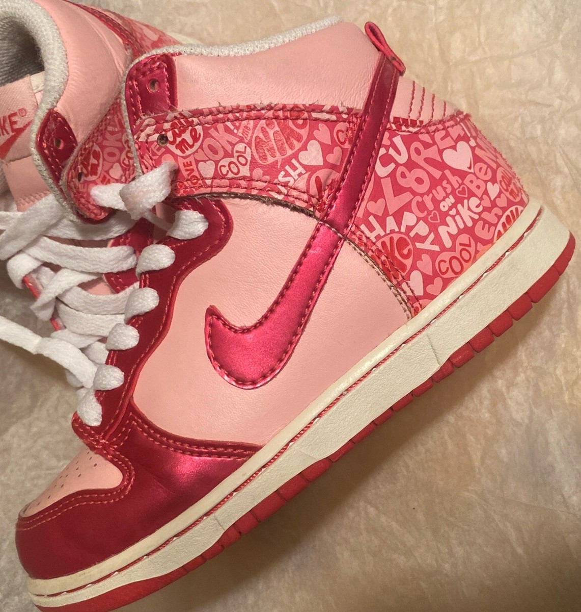 nike dunk high valentine's day