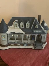 Holiday Time 2006 Blue Waters Collection Bayside Inn Lighted Building