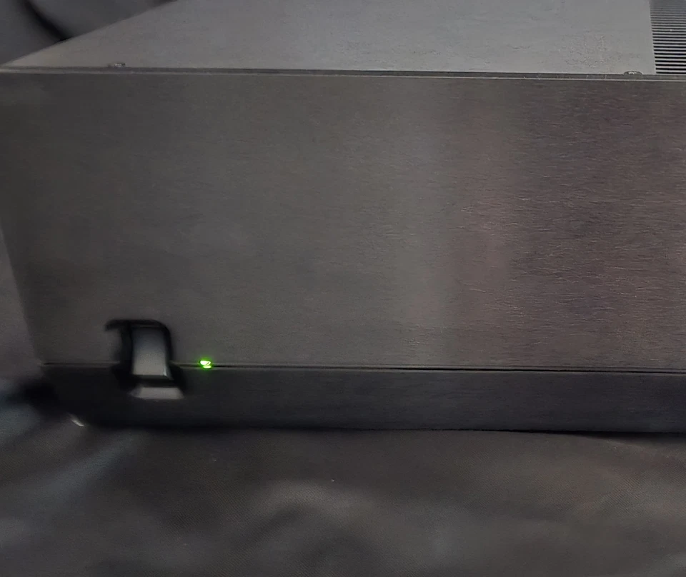 ARAGON 8008 Dual Mono Class A/B Power Amplifier with XLR Input Option  - Image 3 of 4