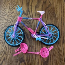 Vintage Barbie BIKING FUN Bike Bicycle with Helmet   Accessories 1990s