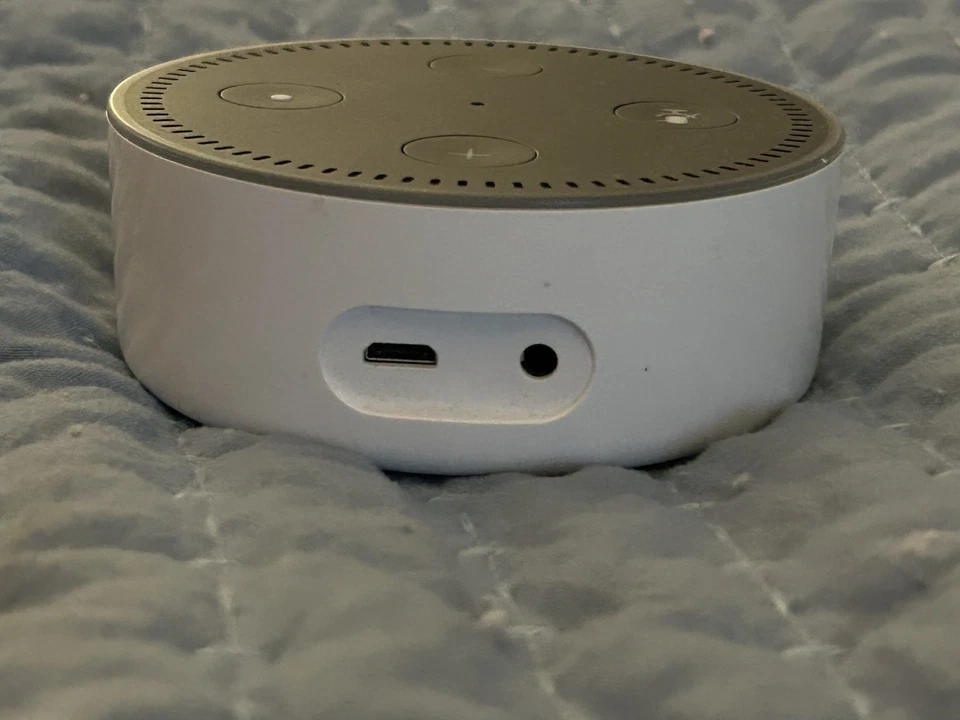 AMAZON ECHO DOT 2ND GENERATION SMART SPEAKER - Image 3 of 4