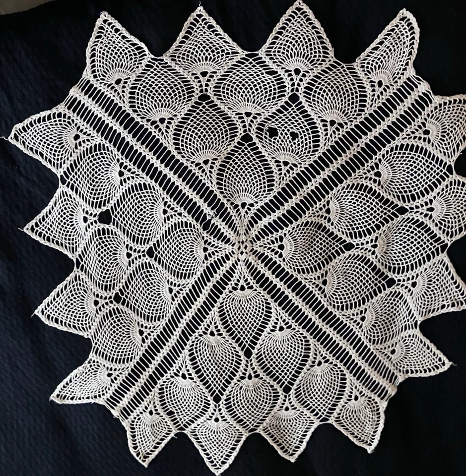 Toalha de mesa feita à mão vintage grande creme guardanapo crochê natural 47x49 linda! - Imagem 2 de 4