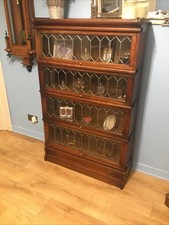 A QUALITY ANTIQUE GLOBE WERNICKE BARRISTERS BOOKCASE, LEADED GLASS CIRCA- 1900.