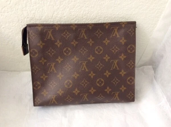 LOUIS VUITTON MONOGRAM TOILETRY VINTAGE POUCH 26 - Image 2 of 4