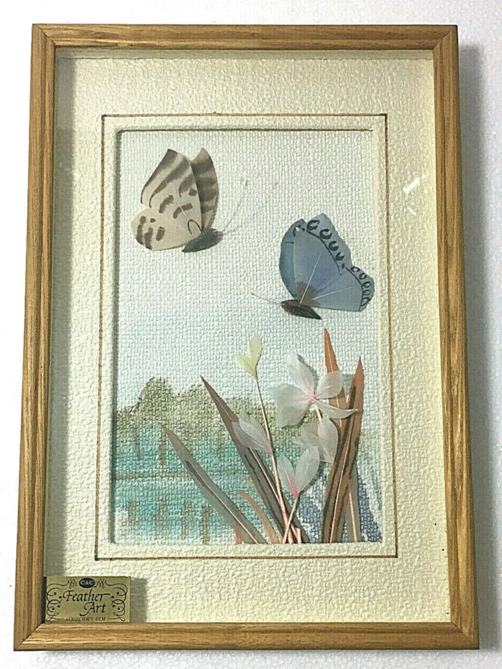 Arte de plumas - Arte de collage de mariposas enmarcado mate montado en la pared 11" L x 8" W Foto 2 de 4