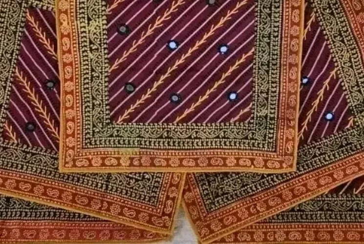 Fundas de Almohada Lentejuelas Rojas 16" X 16" Vintage Indio Boho Vidrio Espejo Marroquí Foto 2 de 4