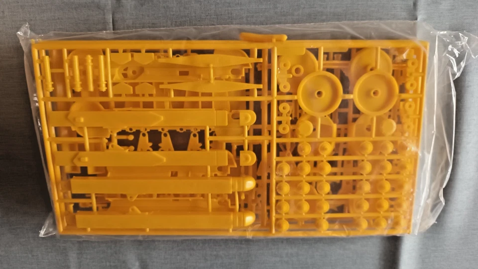 CATERPILLAR D8H Dozer - MATCHBOX AMT PK-6123 - Kit plastica 1:25 -anni '80 -RARO - Immagine 3 di 4