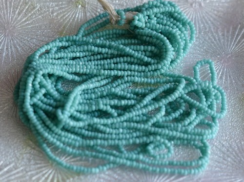 Vintage Micro Seed Beads Turquoise Blue Opaque, 25bpi, 5g, 1950s