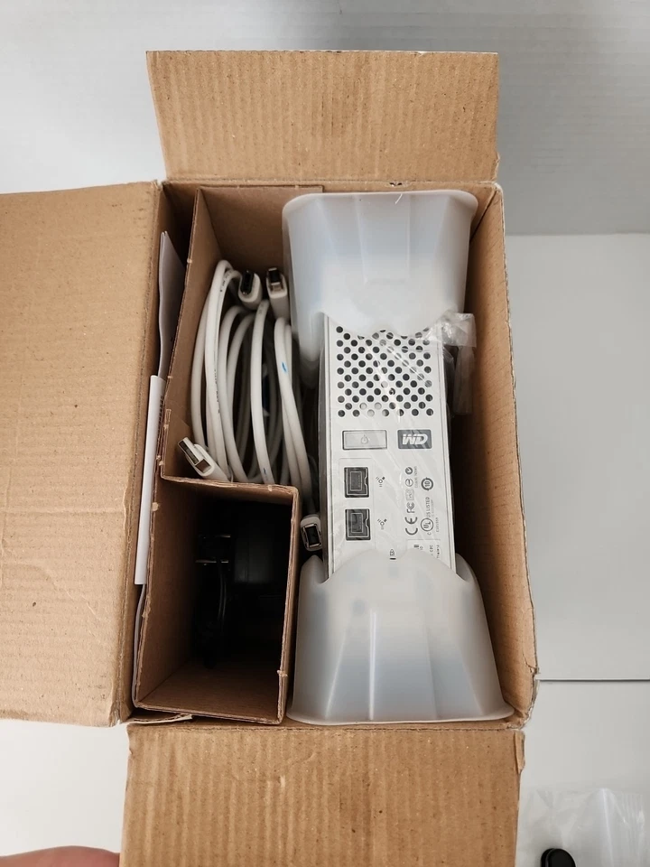 WD My Book Studio LX 1 TB External Hard Drive FireWire 800 USB 2.0 WDBACH0010HAL - Image 2 of 4