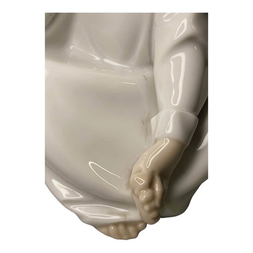 LLDRO Dreaming Angel Figurine Porcelain - Picture 10 of 10