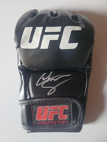 Cub Swanson Signed UFC Glove COA BAS Beckett #BP71222