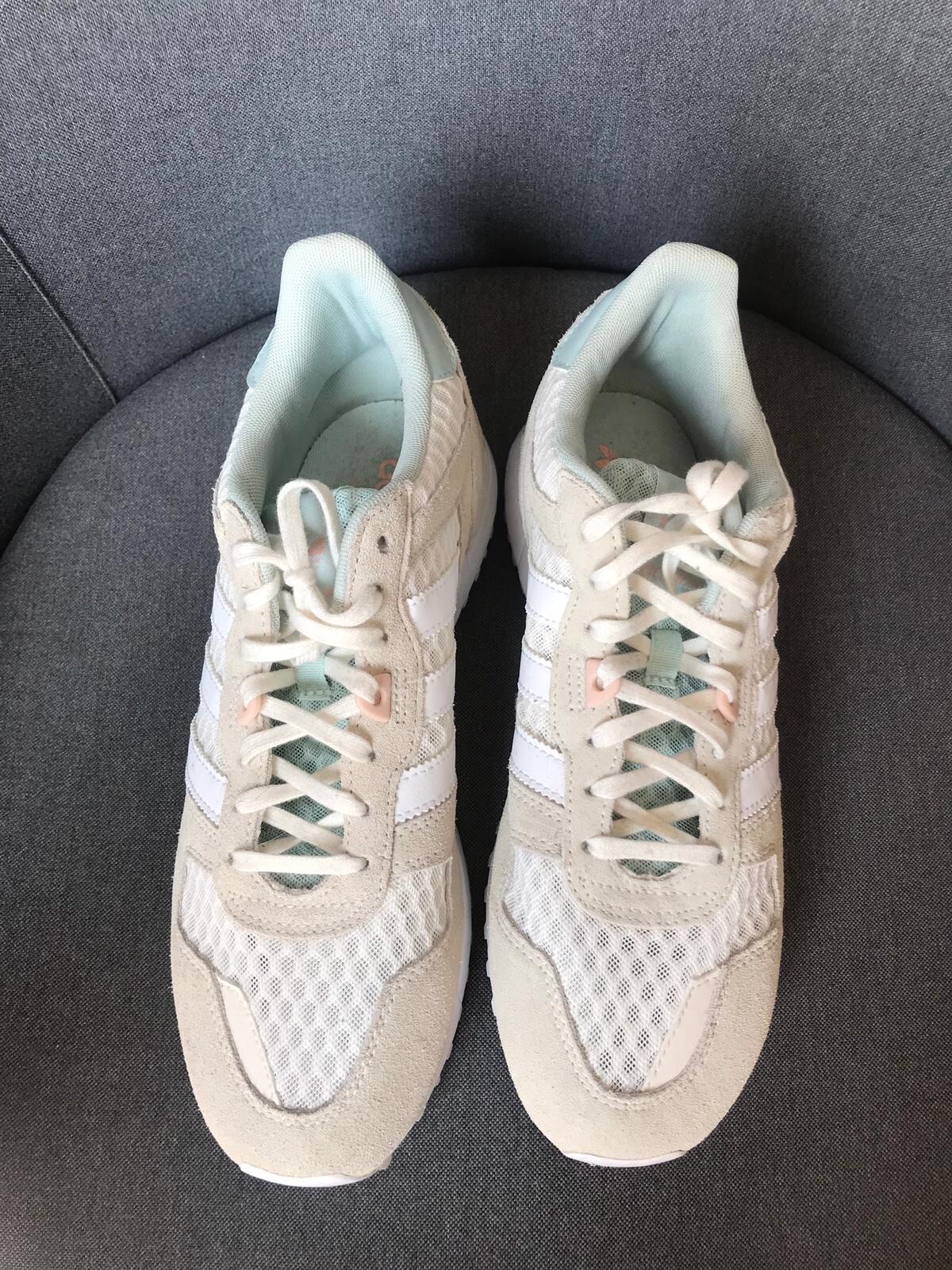 wie fallen adidas zx 700 aus