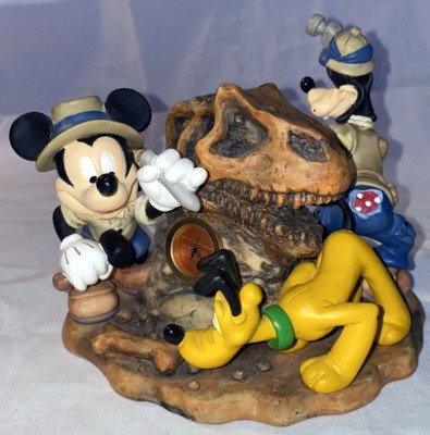 MICKEY & GANG Disney ANIMAL KINGDOM STATUE CLOCK BIG DIG IN THE BONEYARD