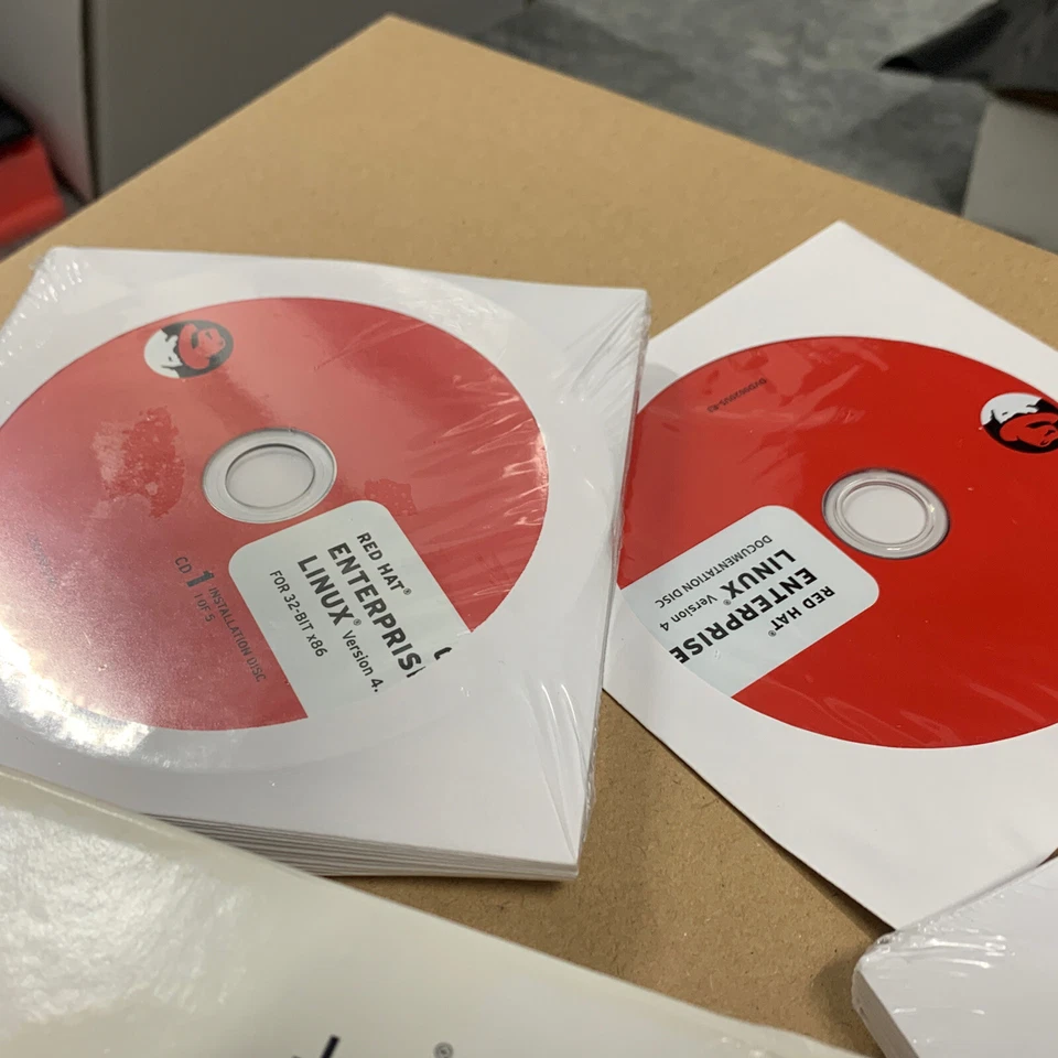 Red Hat Enterprise Linux ES Version 4 for x86 AMD64 & Intel EM64T Open Box - Image 4 of 4