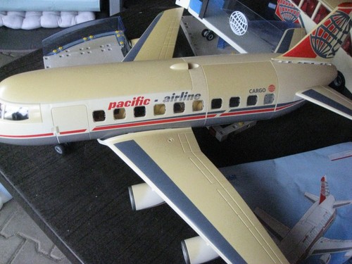 Playmobil Flughafen 4311 Playmobil Flugzeug 4310 und Playmobil Airport Bus 4419 - Bild 2 von 12