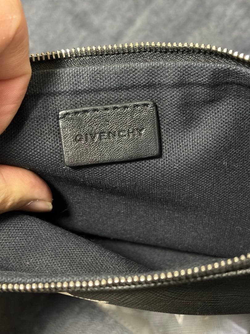 GIVENCHY clutch bag Star Maria pattern thumbnail 4