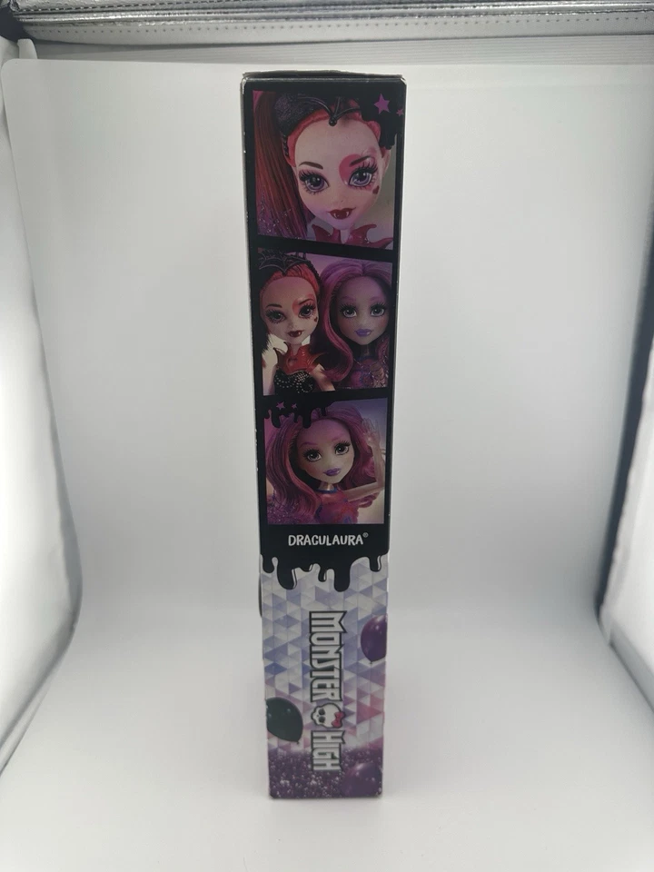 2015 Mattel DRACULAURA Fashion Doll Welcome to Monster High Gen2 Vampire 11" - Image 2 of 4