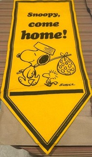 Vintage 70's Large Peanuts Snoopy Come Home Felt Banner 33.5" x 14.75"