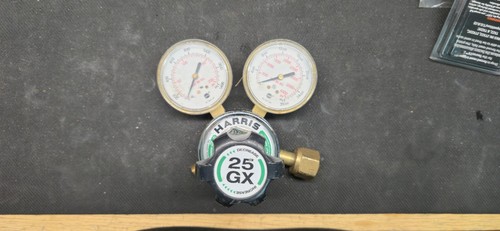 Harris Model 25GX-145-540 2.5" Single Stage Oxygen Regulator (3000510)