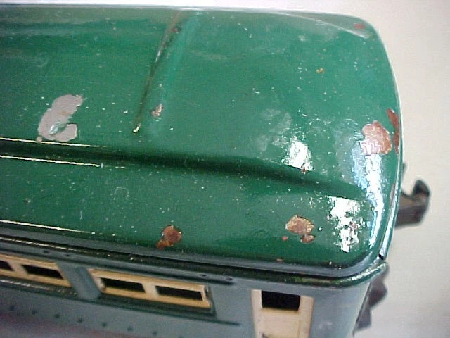 TWO Lionel Postwar O-Gauge No. 2441 Tinplate Pullman Cars - Image 4 of 4