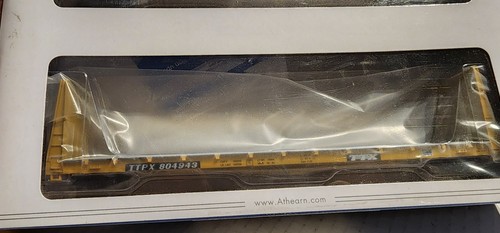 Athearn 17084 HO Scale Trailer Train 60' Railroad Bulkhead Flat Cars 3 Car Pack - Picture 8 of 8