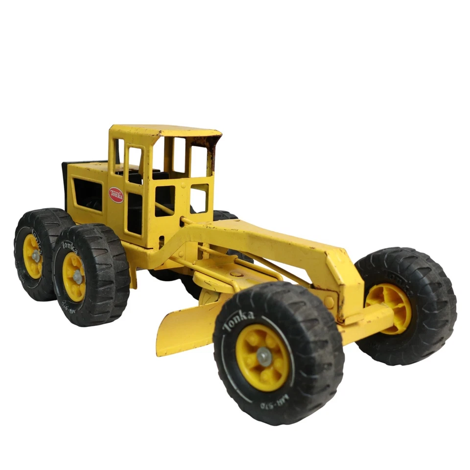 Vintage Yellow TONKA MR-970 ROAD GRADER Metal Construction Toy - Image 4 of 4