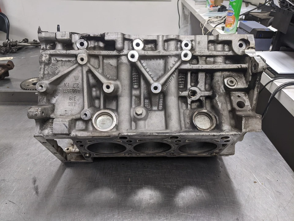 Engine Cylinder Block For 06-10 Dodge Charger 2.7 4663611 - Image 2 of 4