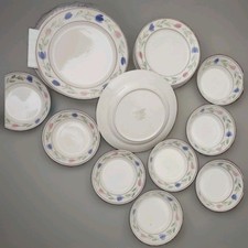 NIKKO Table Mates Handpaint Spring Tulips Dinner Salad bowls  Plates Excellent