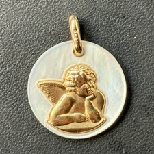 18k Yellow Gold Mother of Pearl Round Cherub ...