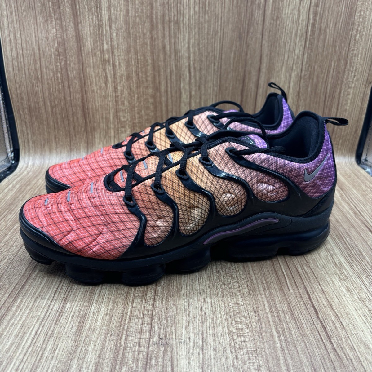 cosmic fuchsia vapormax