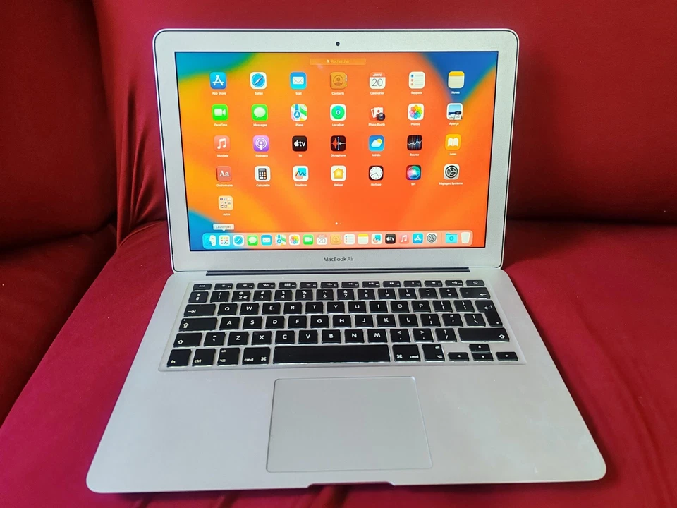 Apple MacBook Air 13" 2011 · i5 · 4GB · 256GB, photo 3 sur 5