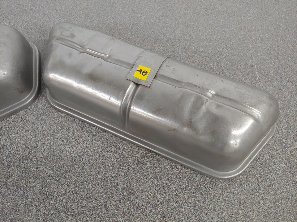 PAR DE CUBIERTAS DE VÁLVULA VENTILADAS ORIGINALES ORIGINALES USADAS PORSCHE 356A 356B NLA #48-2 Foto 3 de 4