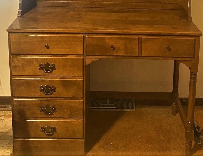 ETHAN ALLEN  EARLY AMERICAN Maple or Birch 40" Student Writing Desk w. Bookcase - Image 3 of 4