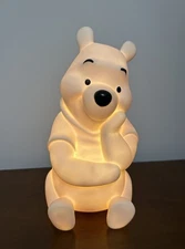 Disney Winnie the Pooh 8" White Figural Nightlight Night Light Bedside Timer