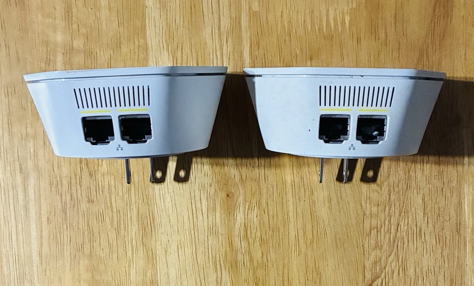 康卡斯特 Xfinity XFI WIFI Pod 扩展器重复助推器 MESH 第 2 代 XE2-SG 二手 — 第 3/4 张图片