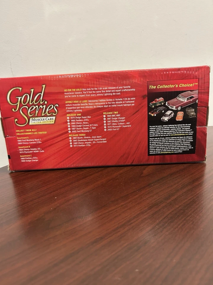 Johnny Lightning 1970 Plymouth Hemi Cuda 1:24 Scale Gold Series NIB - Image 3 of 3