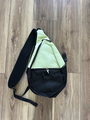 Sherpani esprit Sling Backpack in Light Green and Black | eBay display picture 3