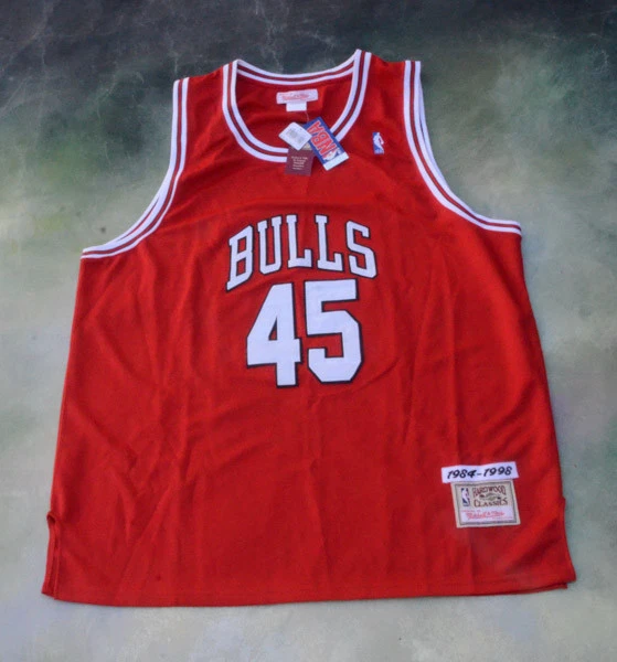 Mitchell & Ness Chicago Bulls Michael Jordan #45 Mens 2XL Achievement Jersey