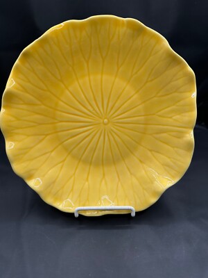 Metlox Poppytrail LOTUS Yellow Dinner Plate 11” California Pottery