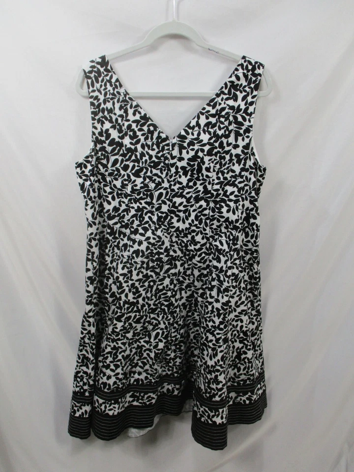 Vestido Jones Studio Mujer 18W Negro Blanco Floral Cambio Sin Mangas Cuello en V Algodón Foto 4 de 4