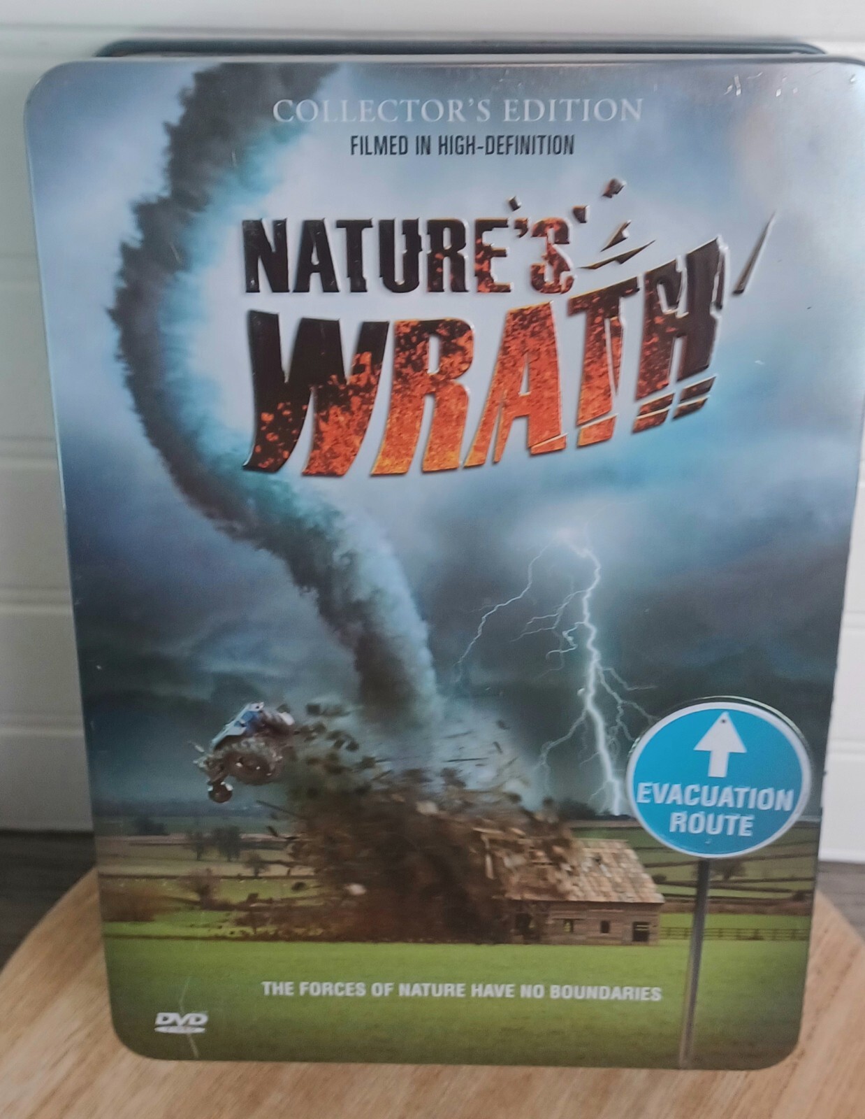 NATURE'S WRATH  5 Disc DVD  SET  Metal Case & Booklet Gently Used. Very Nice!!