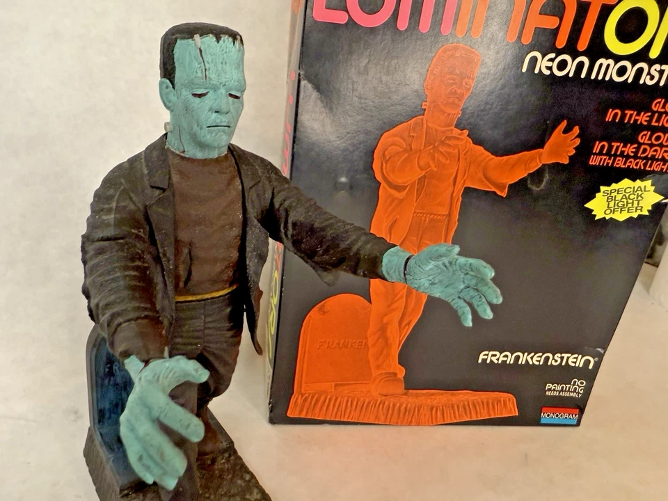 Luminators Neon Monster: Frankenstein #1619. Kit Modelo: CONSTRUIDO; TOTALMENTE PINTADO. Foto 4 de 4